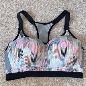 36DD Victoria’s Secret High Impact Sports Bra